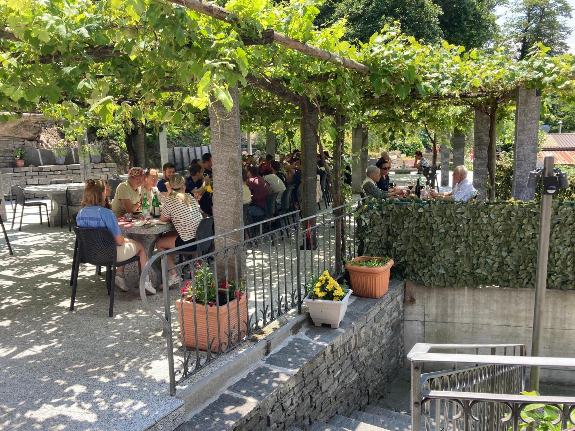 Hotel Ristorante Grotto Serta Lamone Exteriör bild