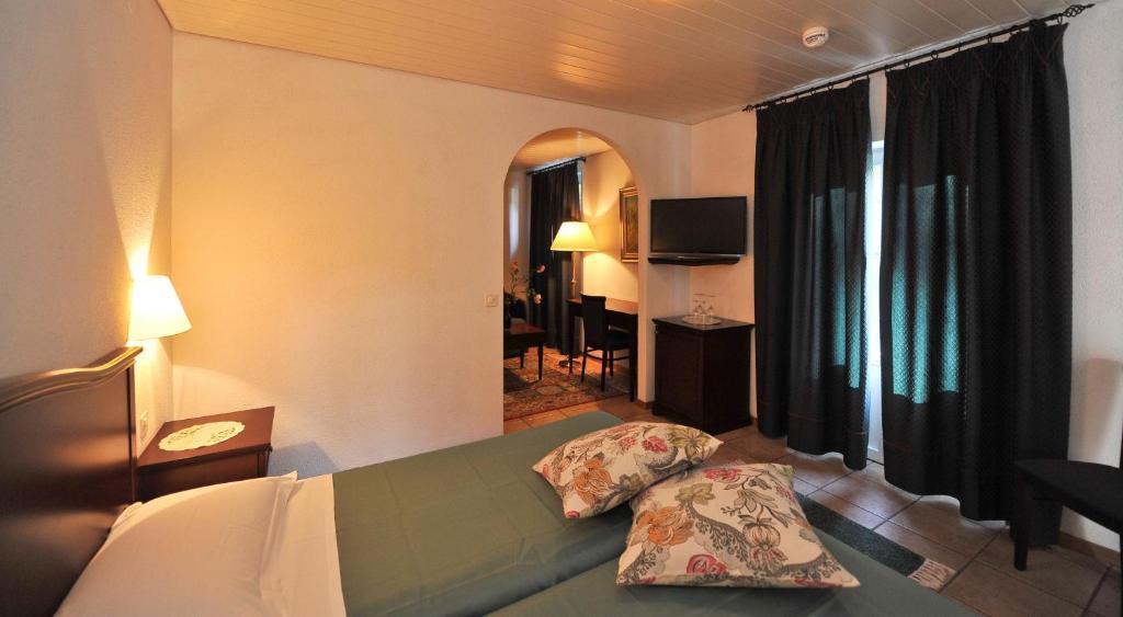 Hotel Ristorante Grotto Serta Lamone Rum bild